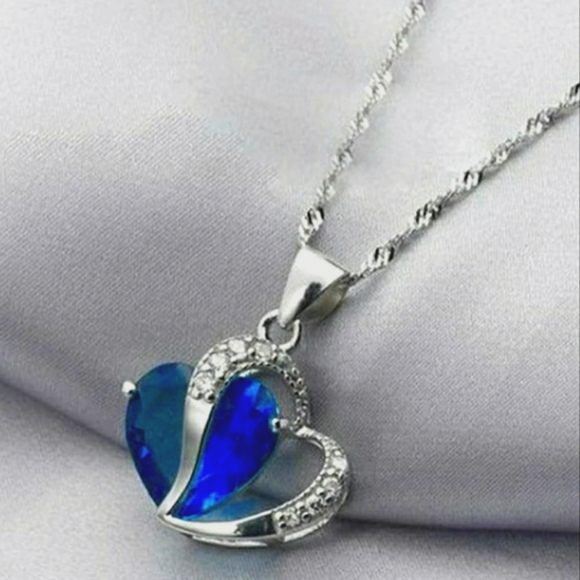 NEW 925 Sterling Silver Crystal Blue Heart Pendant Necklace - Picture 1 of 3
